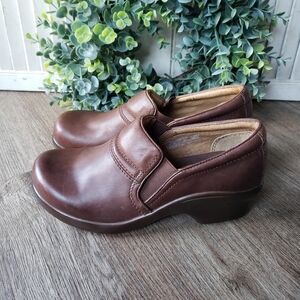 Ariat Sutter Brown Leather Slip on Clogs Women's Size 7C